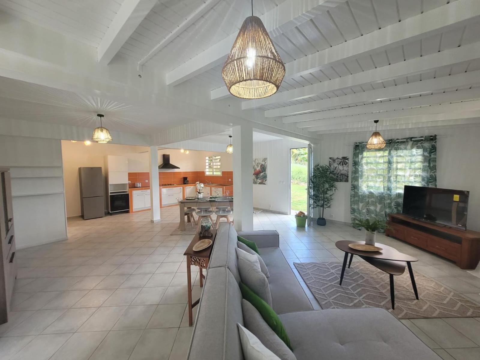 Les Des Cascades Tropical Holiday home *