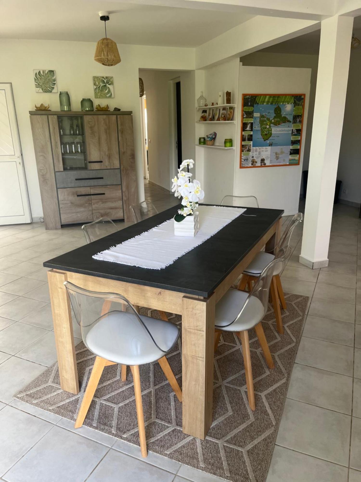 Les Des Cascades Tropical Holiday home *